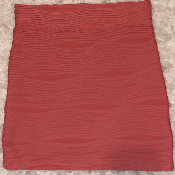 Pink mini-skirt - Picture 3 of 3